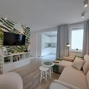 https://chilliapartamenty-blizej-morza-green.kolobrzeghotels.com